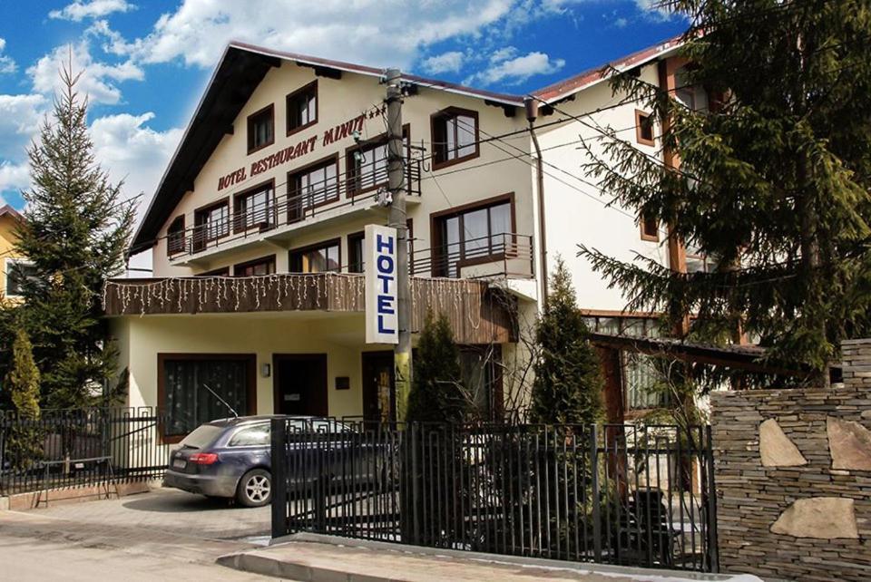 Chalet Minut Hotel Vatra Dornei Exterior photo